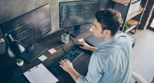 Estudia Analista Programador en Iplacex.