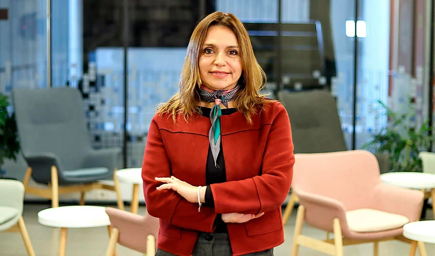 Más que libros: la biblioteca virtual como motor de la educación online