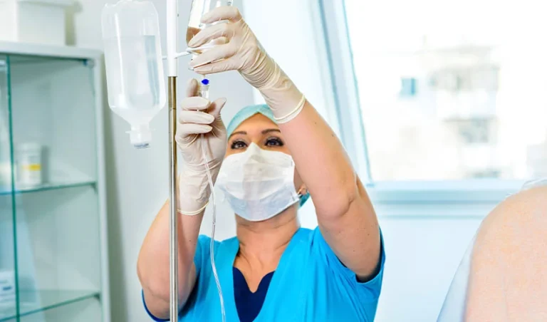 ¿Cuánto dura la carrera de Técnico en Enfermería y qué se estudia? 