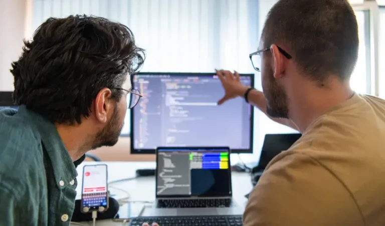 ¿Qué hace un Ingeniero en Informática y cuánto gana? 