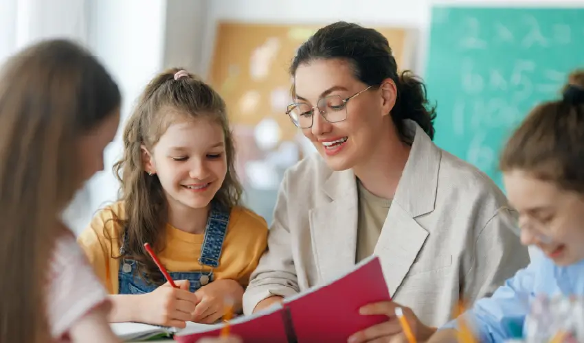 técnico en educación parvularia y básica cuánto gana en Chile
