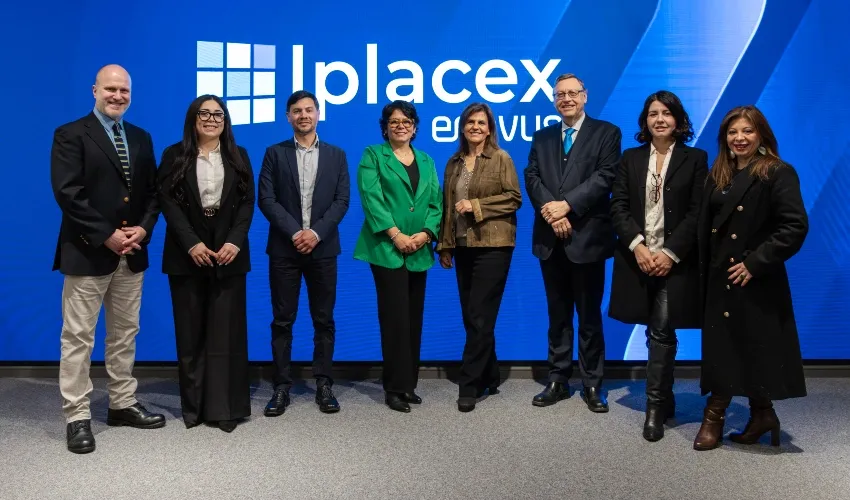 Seminario de Iplacex y CCHIA analizó cómo la inteligencia artificial transforma los negocios y las profesiones