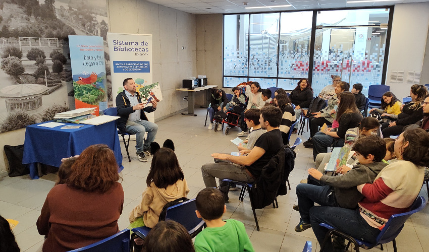 Cuentacuentos: "Beto y Bella" llegaron a Iplacex con juegos, baile y mucha entretención